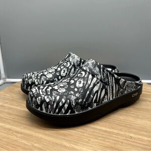 Oofos OOcloog Limited Edition Clog Womens Size 8 Combo Camo Black Slip On Shoes